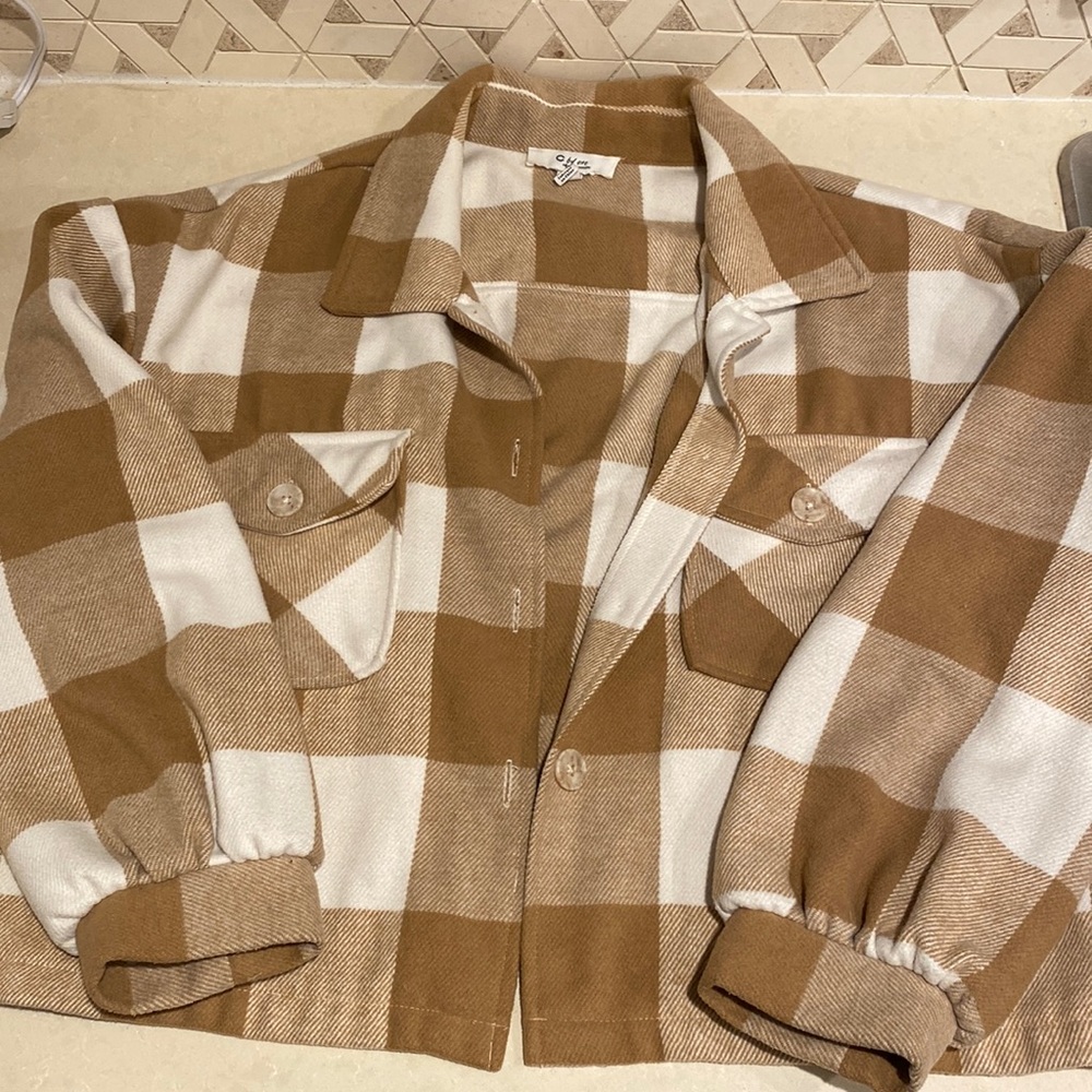 Cute Tan Plaid Button Up Cropped Jacket